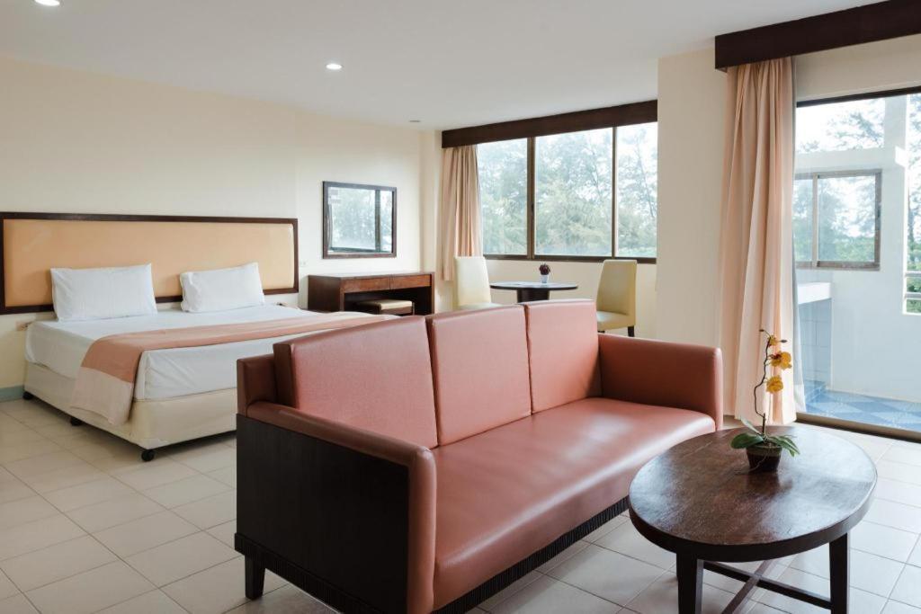 Nice Beach Hotel Районг Экстерьер фото