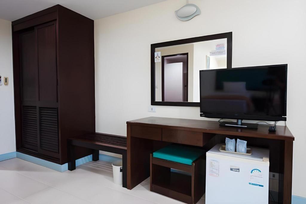 Nice Beach Hotel Районг Экстерьер фото