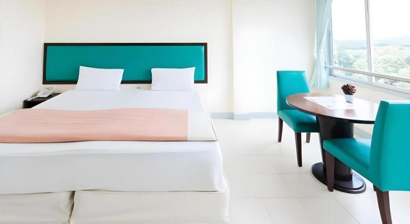 Nice Beach Hotel Районг Экстерьер фото