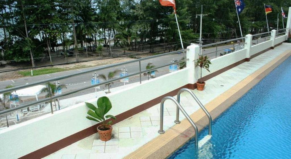 Nice Beach Hotel Районг Экстерьер фото