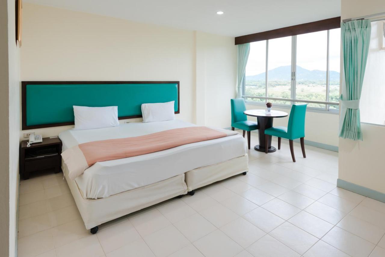 Nice Beach Hotel Районг Экстерьер фото